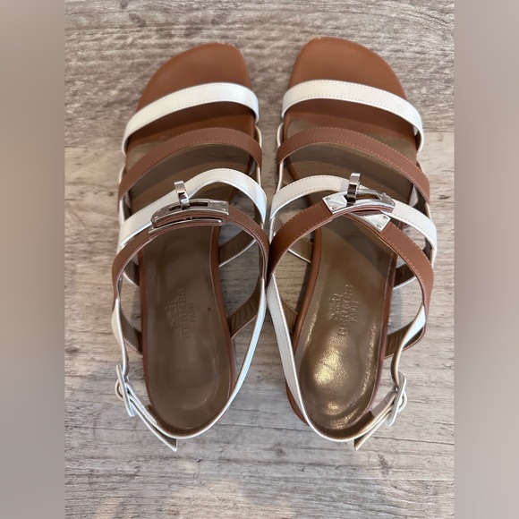 🎉🎉🎉 SOLD!🎉🎉🎉Hermes flat gladiator sandals - Picture 4 of 9